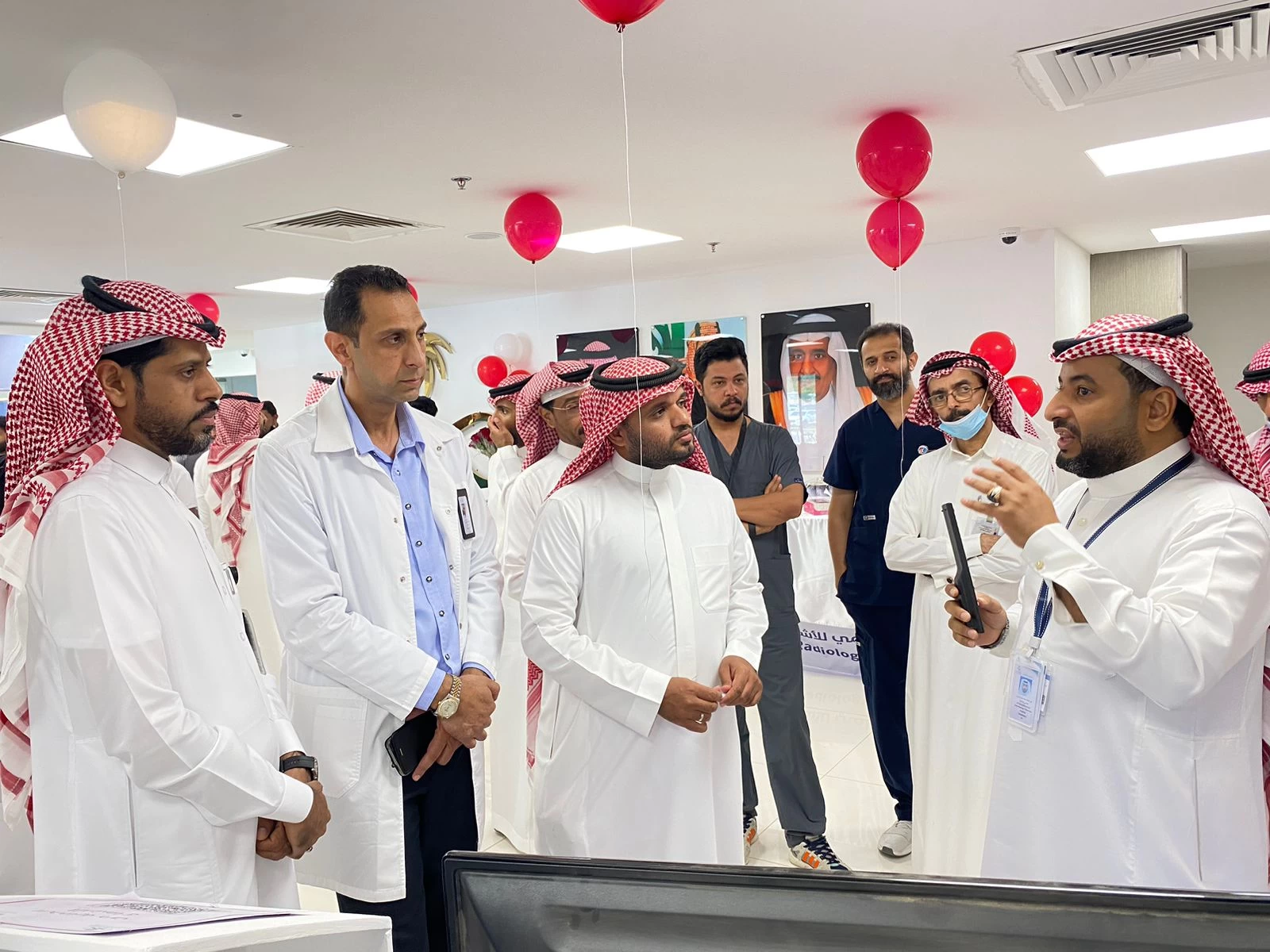 مستشفى صامطة العام ممثلاً بقسم الأشعة والتصوير الطبي يقيم فعالية اليوم العالمي للأشعة 