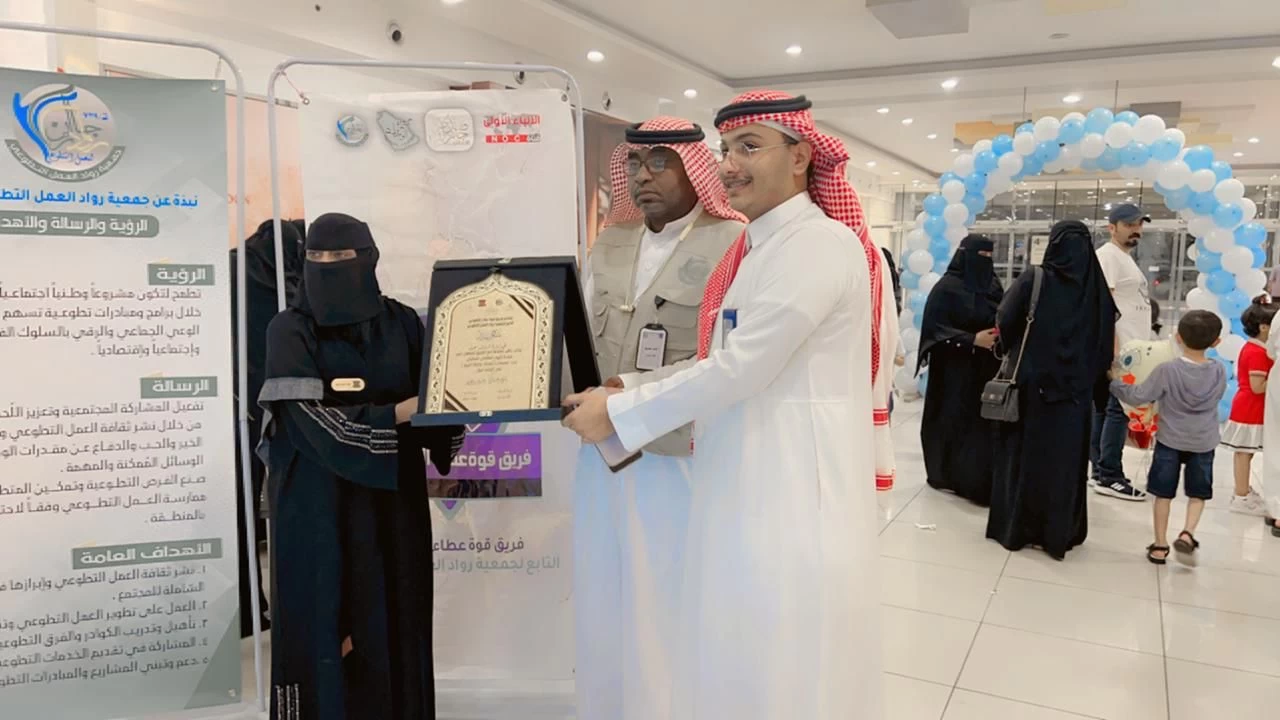 بأكثر من ١٠٠ مستفيد "قوة عطاء التطوعي" مبادرة صحتك وإجازة الربيع بالتعاون صحي مزهرة