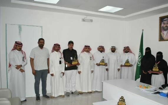 "قميري" تكرّم المراكز الصحية المتميزة في الصحة السكانية بالقطاع الجنوبي 