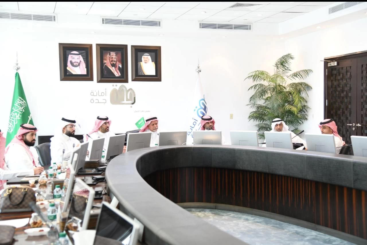 مستشار وزير المالية يزور أمانة جدة ويناقش مشروع الاستحقاق المحاسبي