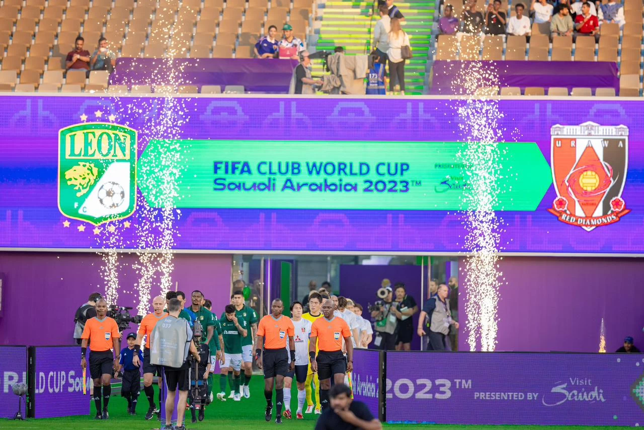 أوراوا ريدز الياباني يهزم ليون المكسيكي ويتأهل لنصف نهائي مونديال الأندية.