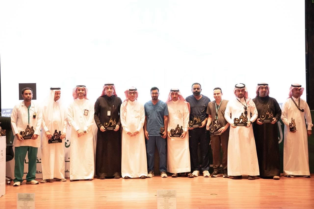 قسم الأشعة والتصوير الطبي بمستشفى صامطة يحصل على المركز الأول لتجربة المريض بأقسام الأشعة على مستوى المنطقة 