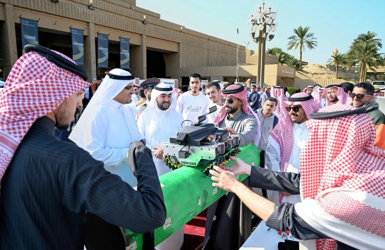 تحول استراتيجي في هيكلة مشاريع تخرج طلاب جامعة الملك فهد للبترول والمعادن