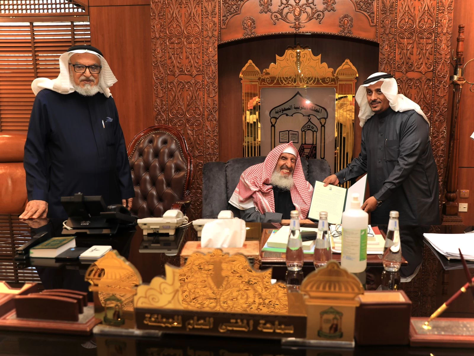 سماحة مفتي عام المملكة يستقبل مديرعام الافتاء بجازان