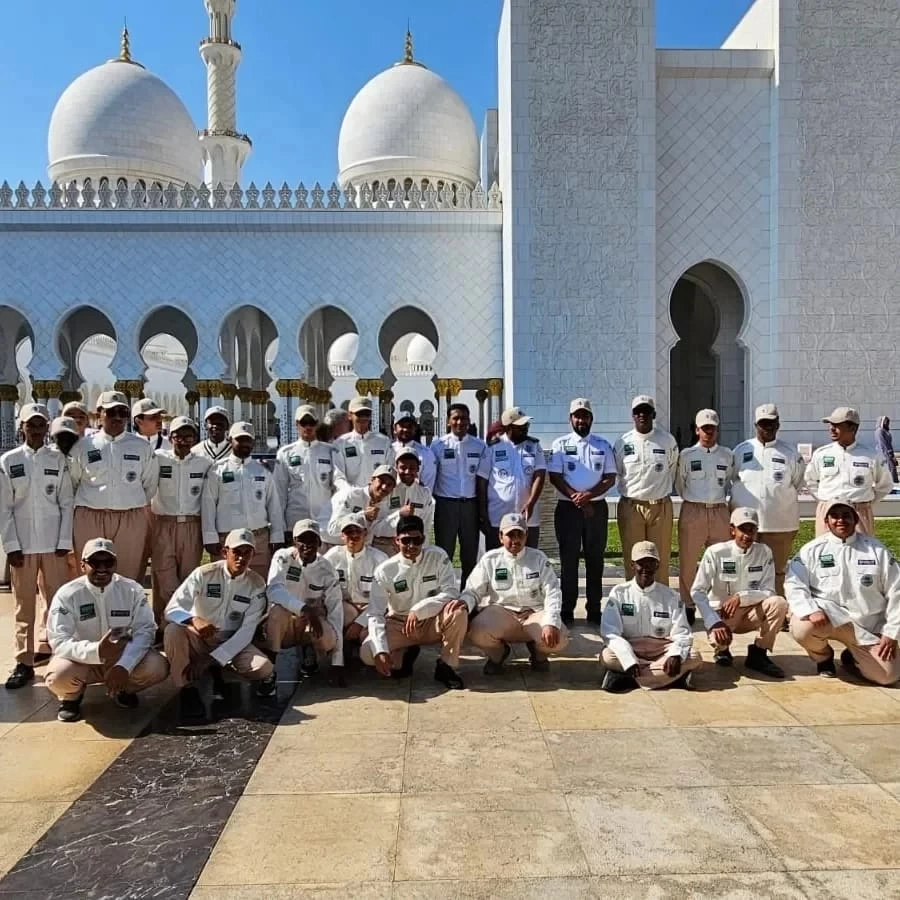 كشافة المملكة يستكشفون أهم المعالم السياحية في دولة الإمارات