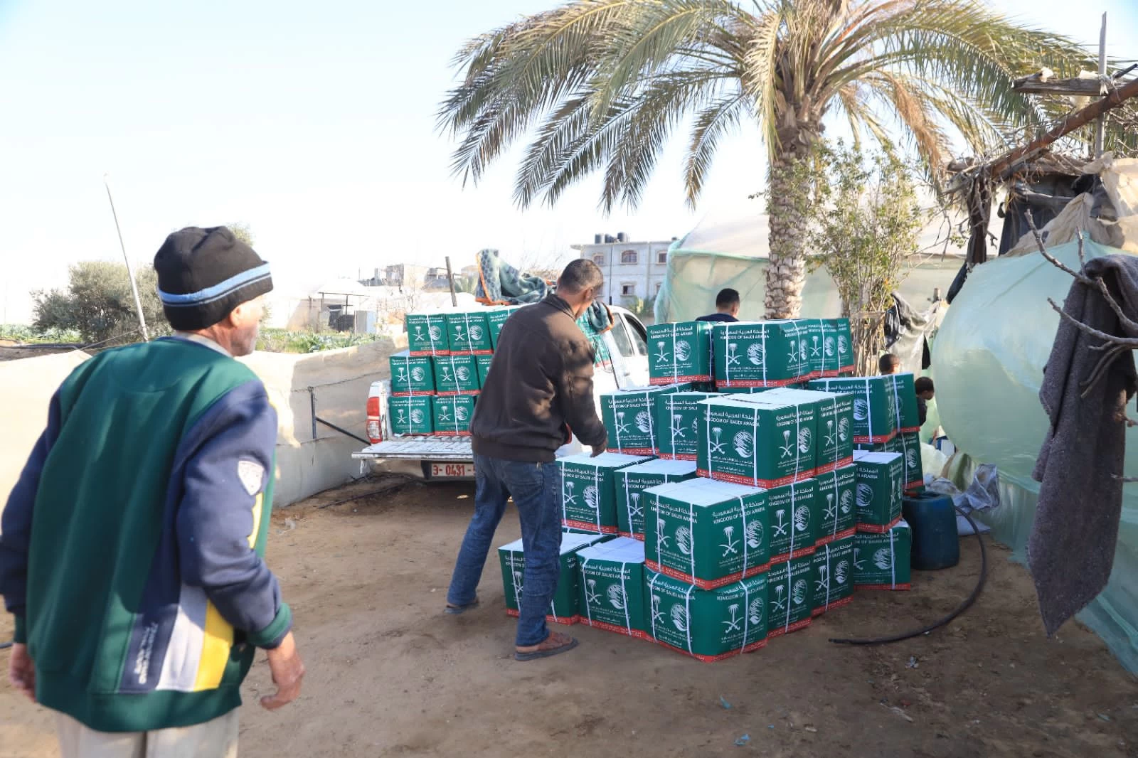 مركز الملك سلمان للإغاثة يواصل توزيع مساعداته الإنسانية للمتضررين في قطاع غزة