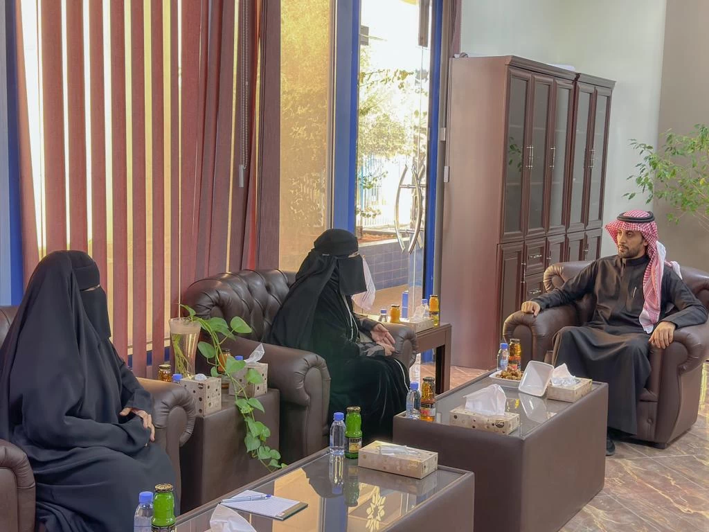 رئيس جمعية مغازل السدو بالجوف يزور التدريب التقني بالمنطقة 