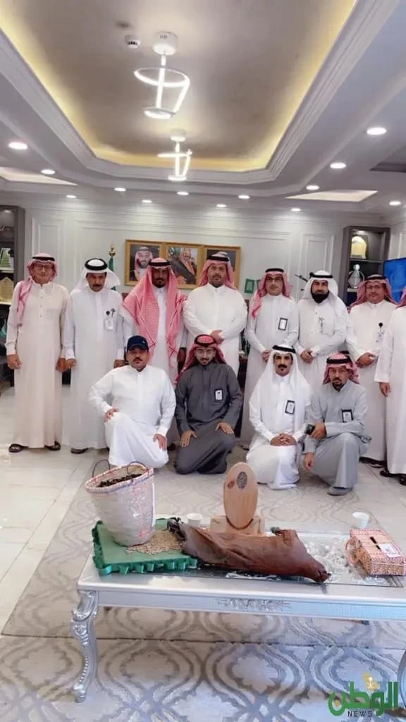 محافظ الدائر يلتقي رئيس نادي المعالم السعودية والفريق الممثل للنادي بالمحافظة“