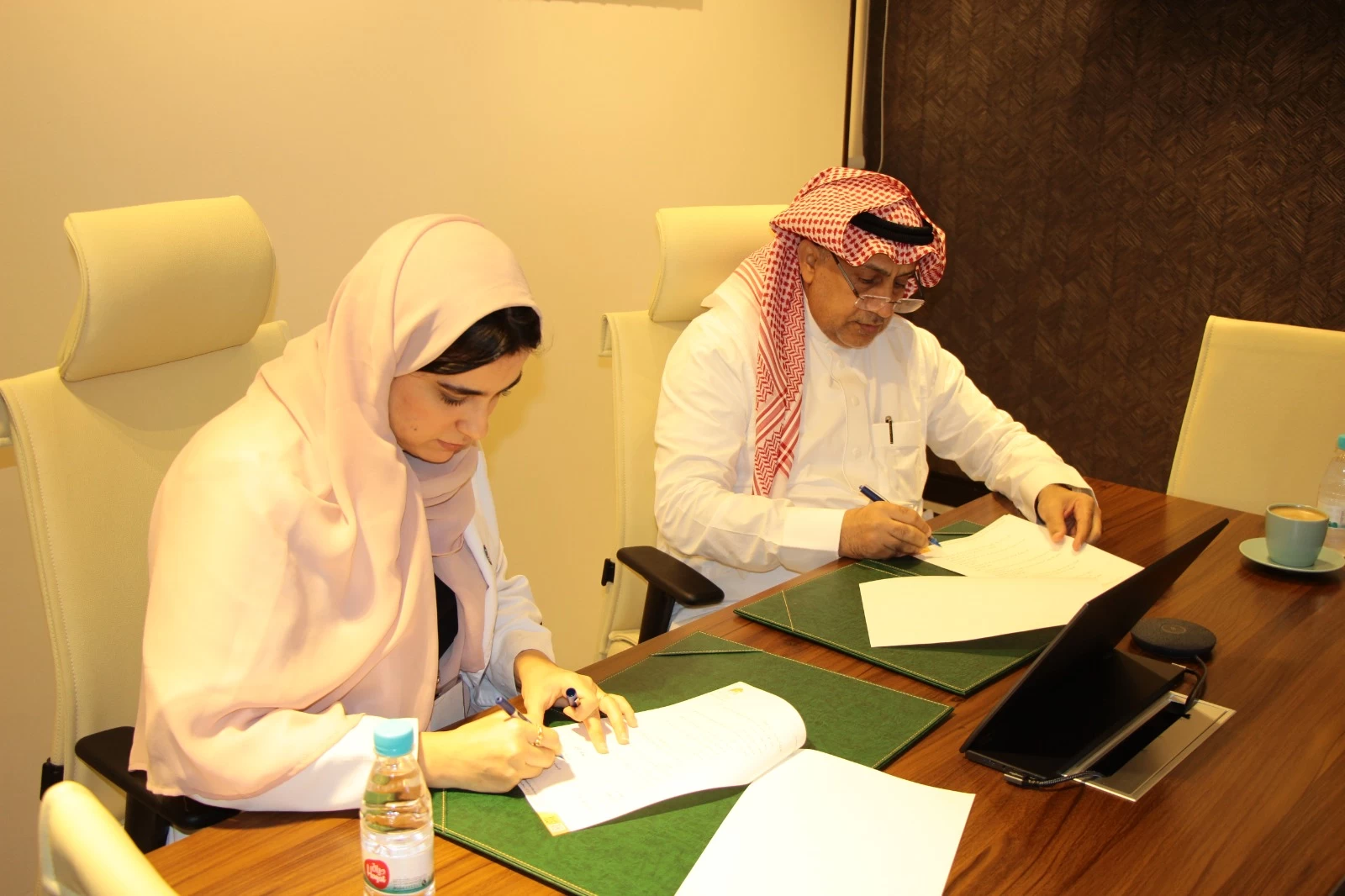 "بر جدة" توقع مذكرة تعاون مع مركز غفران لتقديم استشارات نفسية لمنسوبي الجمعية والأسر المستفيدة 