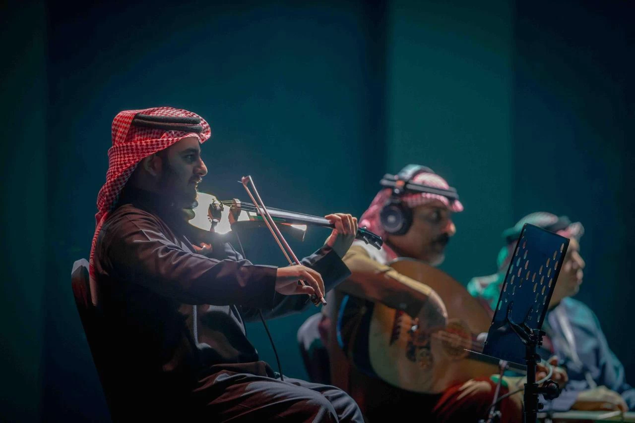 حفلة غنائية لمهند عبدالله وأضواء شنّان في رابع ليالي "مهرجان الكُتّاب والقُراء"