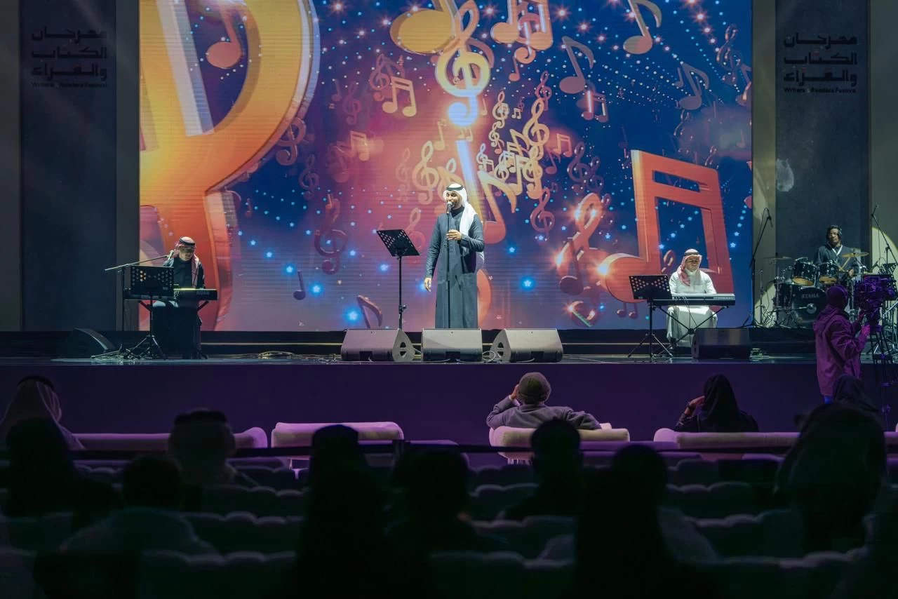 "حلم" ومحمد أولياء يشعلان أجواء "مهرجان الكُتّاب والقُراء" في سادس لياليه