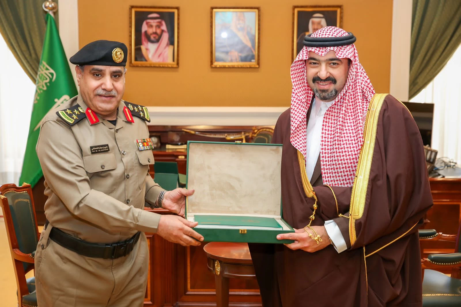 سمو نائب أمير منطقة تبوك يطلع على تقرير لإدارة المرور بالمنطقة 