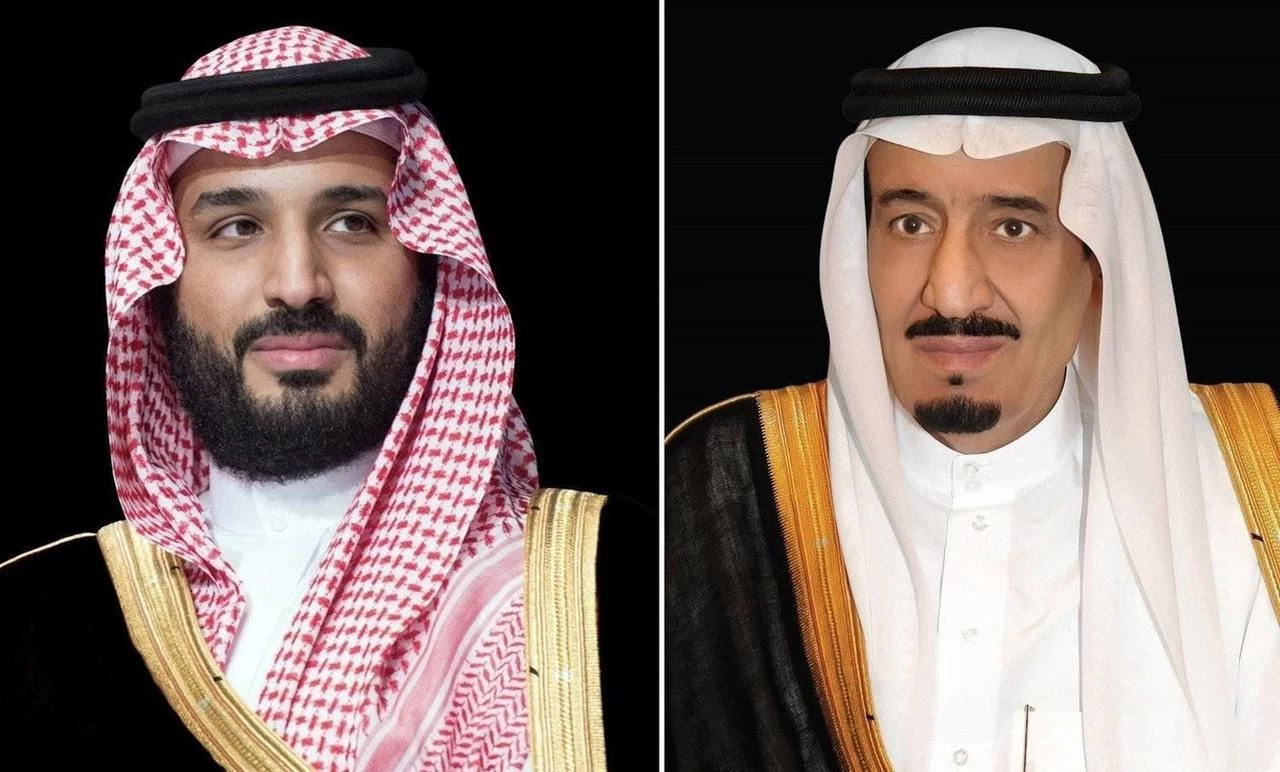 خادم الحرمين الشريفين وسمو ولي العهد يواسيان الشيخ أحمد الخريصي