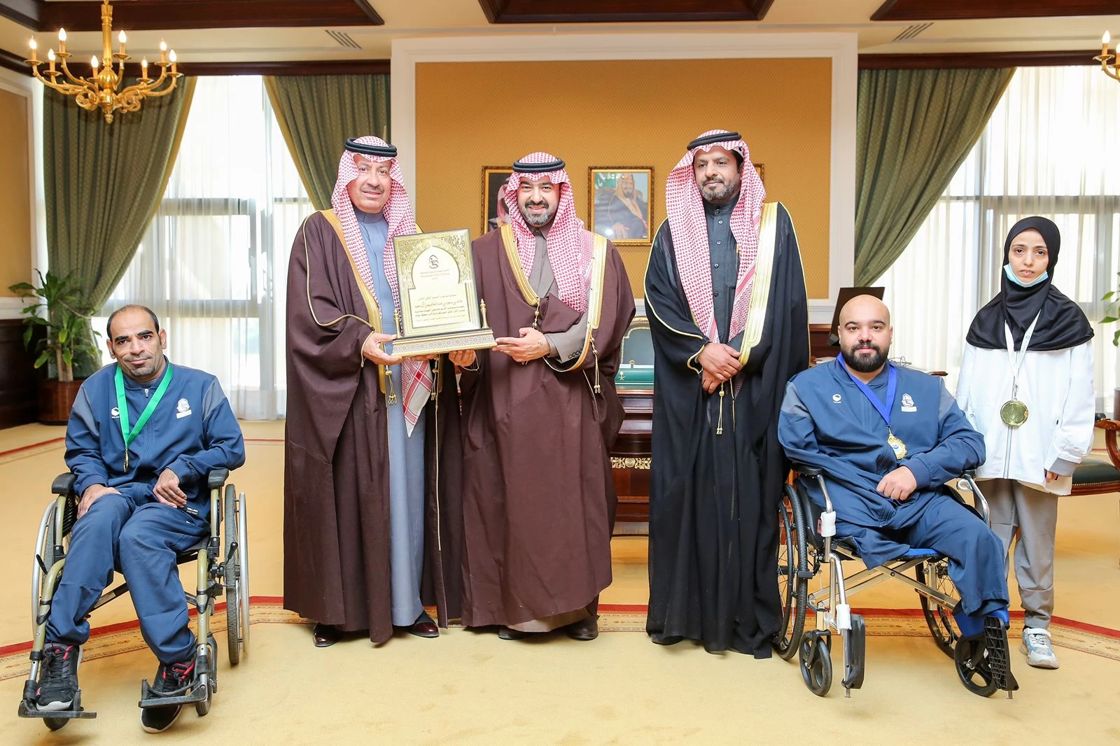 نائب أمير تبوك يطلع على منجزات نادي ذوي الإعاقة بالمنطقة 