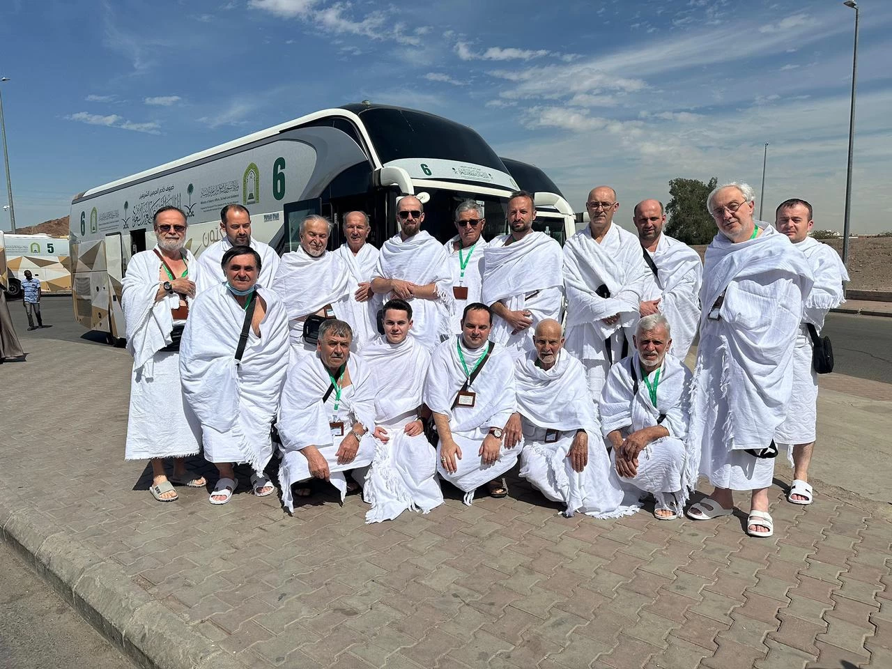 ضيوف "خادم الحرمين الشريفين للعمرة والزيارة" يغادرون المدينة إلى مكة لأداء مناسك العمرة