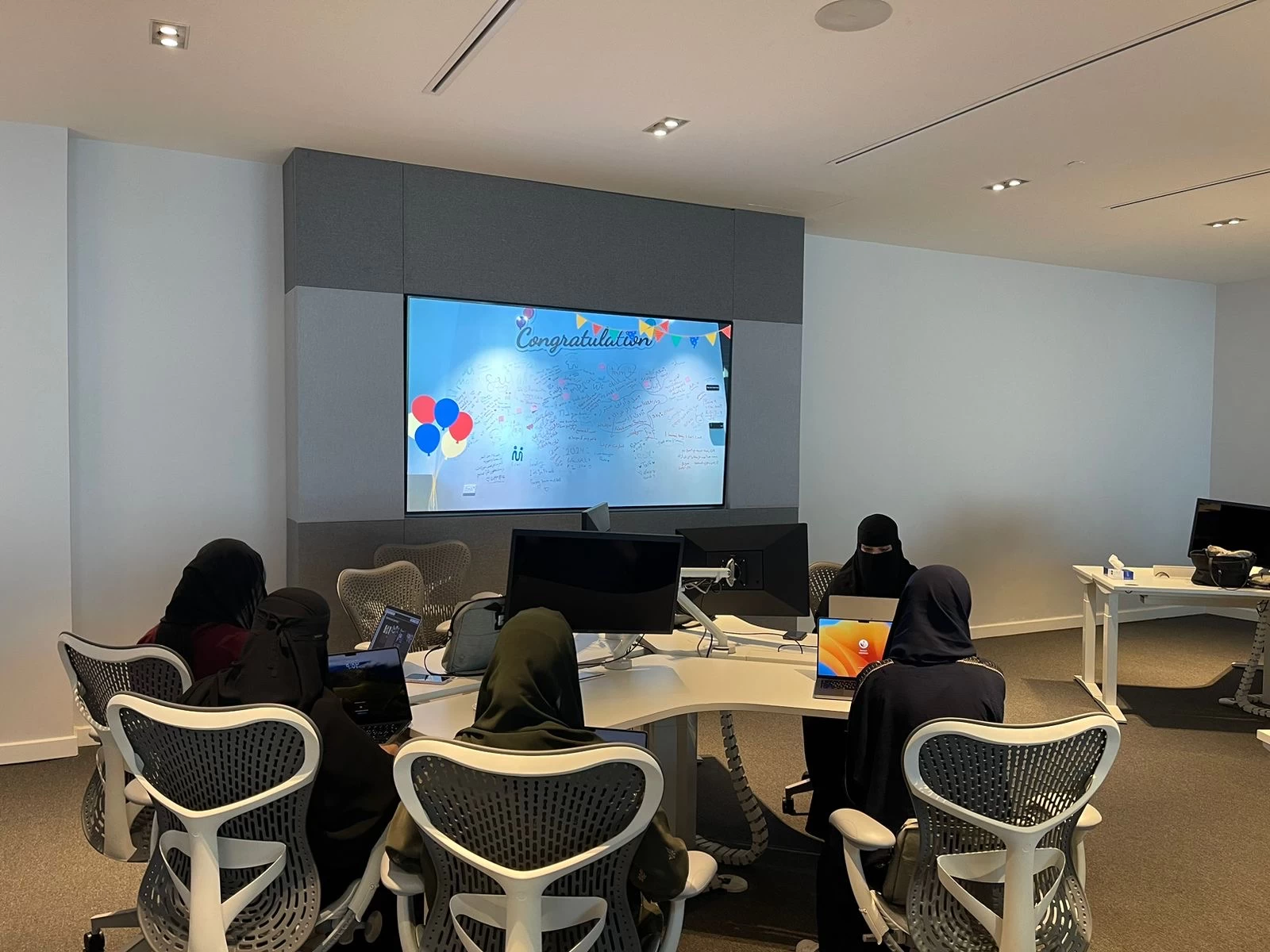 البر بالشرقية تدرب فتيات الأسر الأشد حاجة على البرمجة الرقمية