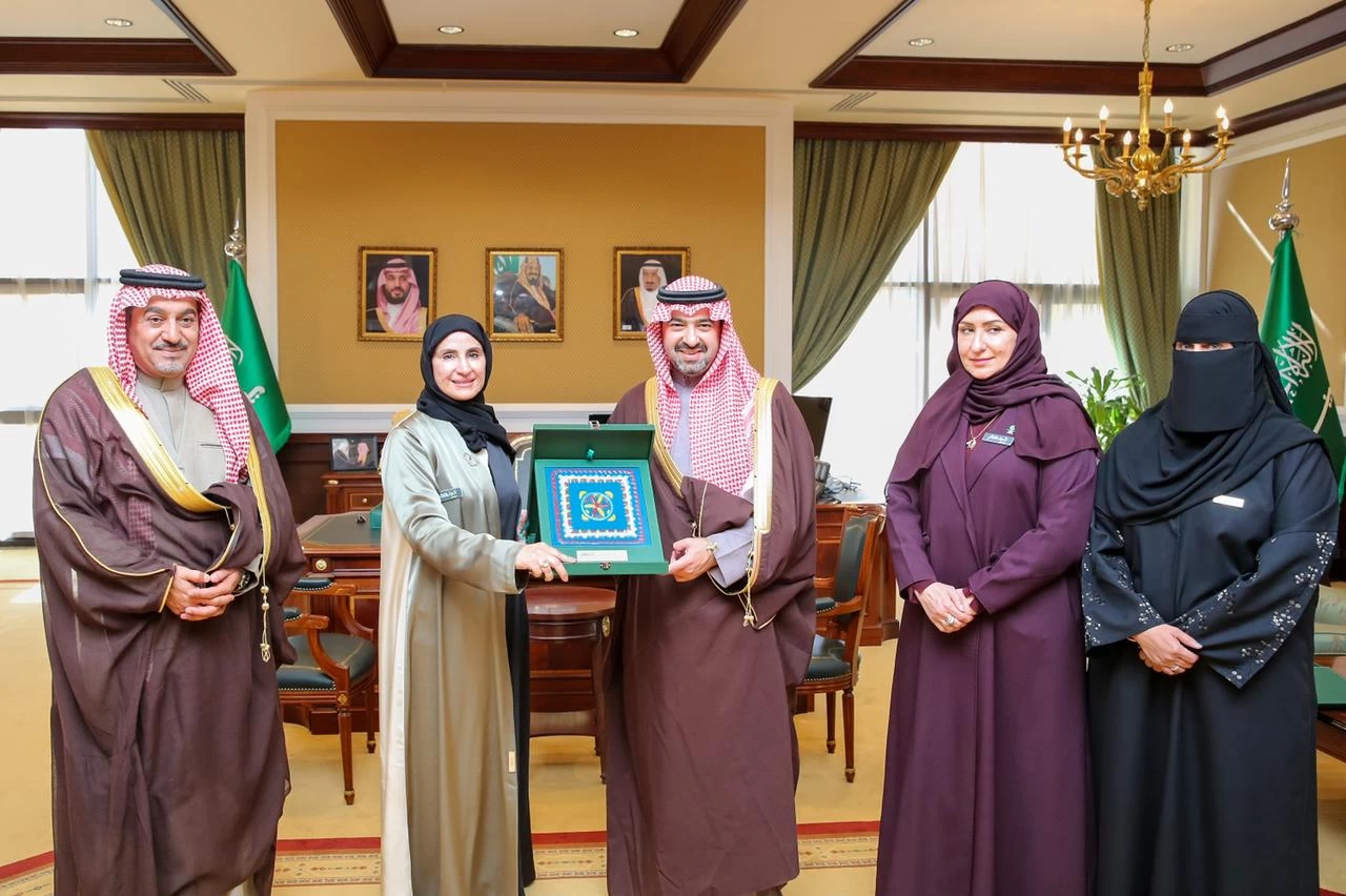 ​​​​​​​نائب أمير تبوك يستقبل رئيس وأعضاء مجلس إدارة جمعية “لأجلهم” لخدمة ذوي الإعاقة