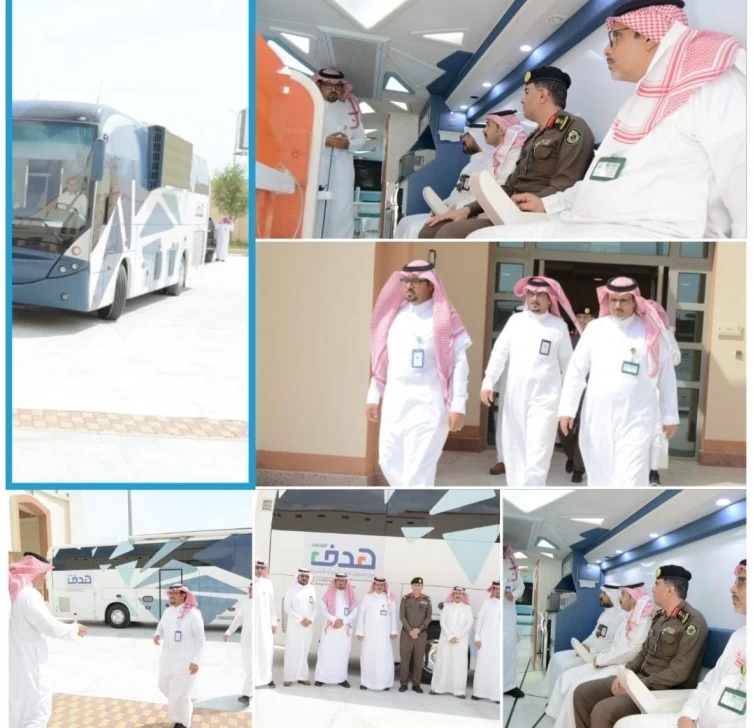 وكيل محافظة محايل يطلع على خدمات الفرع المتنقل " هدف "