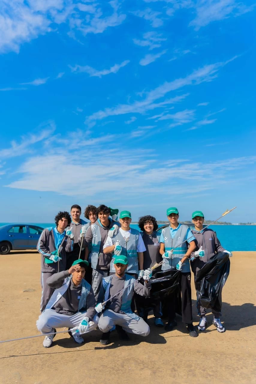 أمانة جدة تطلق مبادرتي جدة متنفسنا وبيدنا نجعلها خضراء بمشاركة طلاب وطالبات مدراس المكتشف العالمية