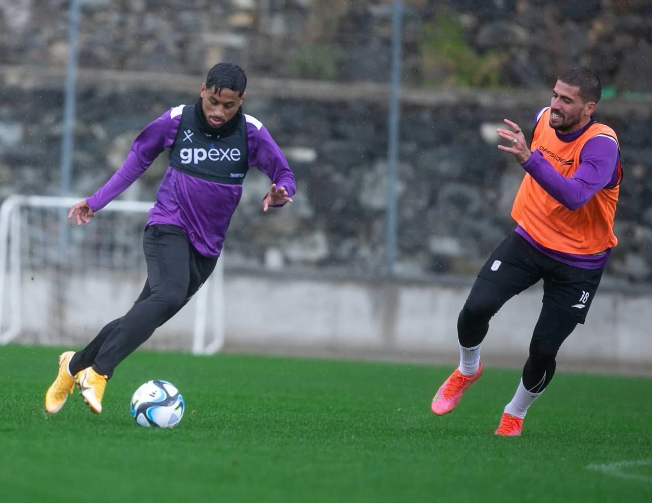 دوري روشن يعود من جديد ، أبها يستضيف التعاون والاتفاق ضد الخليج.