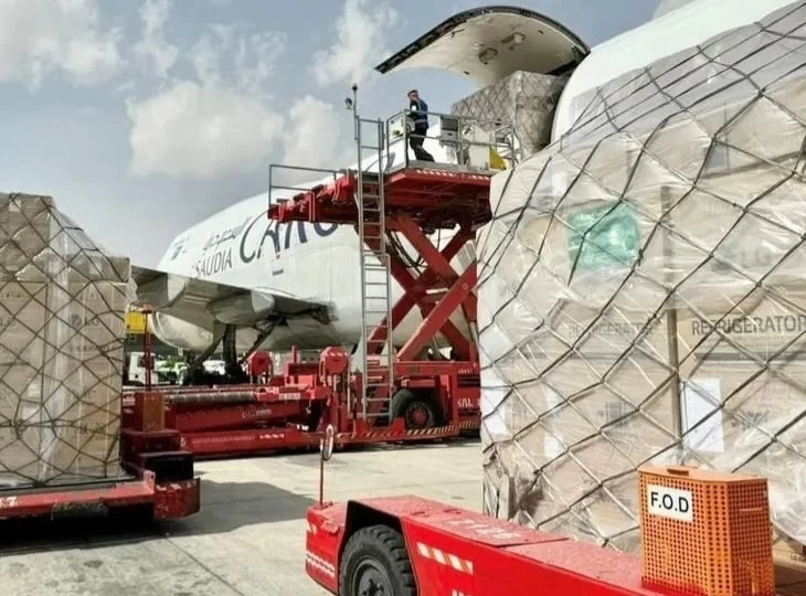 مغادرة الطائرة الإغاثية السعودية السادسة لمساعدة الشعب الأوكراني