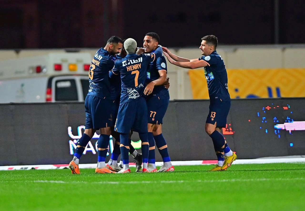 الفيحاء يعود للانتصارات بثلاثية في مرمى الحزم.