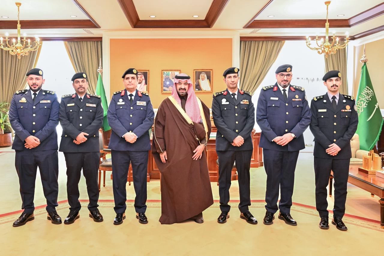 نائب أمير تبوك يطلع على التقرير السنوي للقوات الخاصة للأمن والحماية
