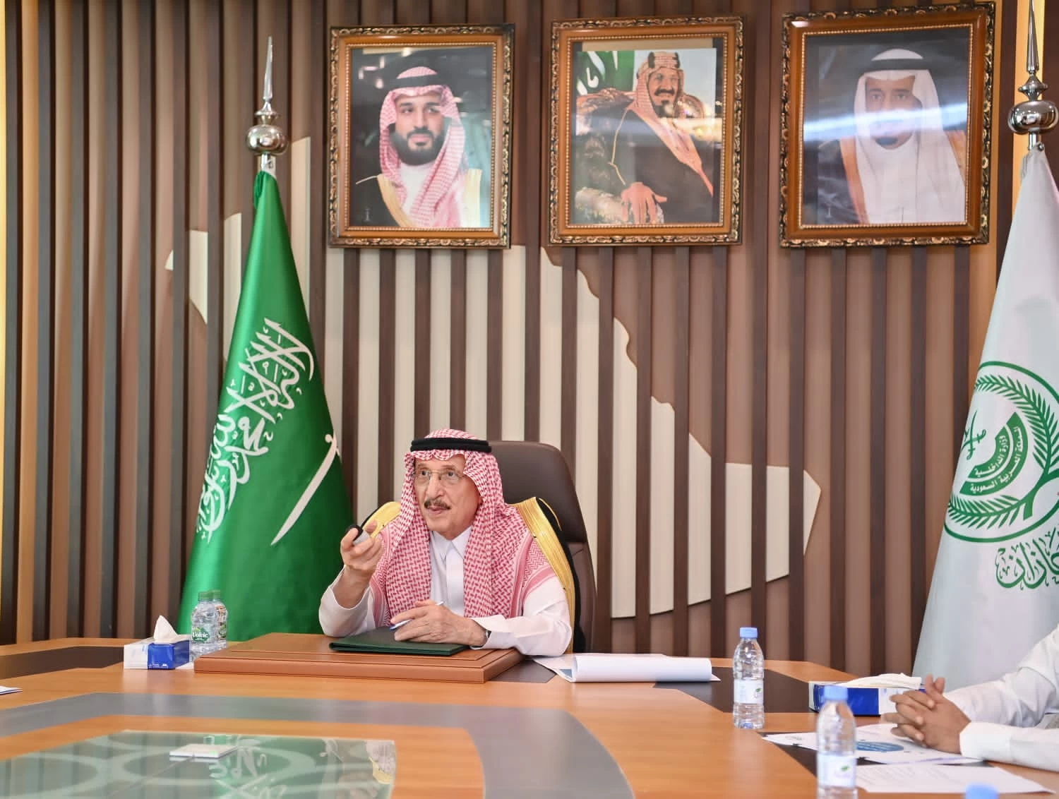 أمير جازان يدشن المرحلة الثانية من نظام التعاملات الإلكترونية وربطه بالمحافظات