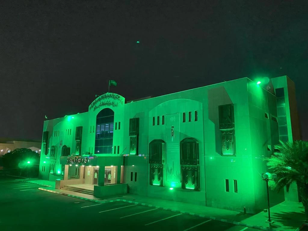 فرع جازان بعد أن توشح الأخضر يدشن فعاليات الخيمة التراثية تزامنا مع يوم التأسيس