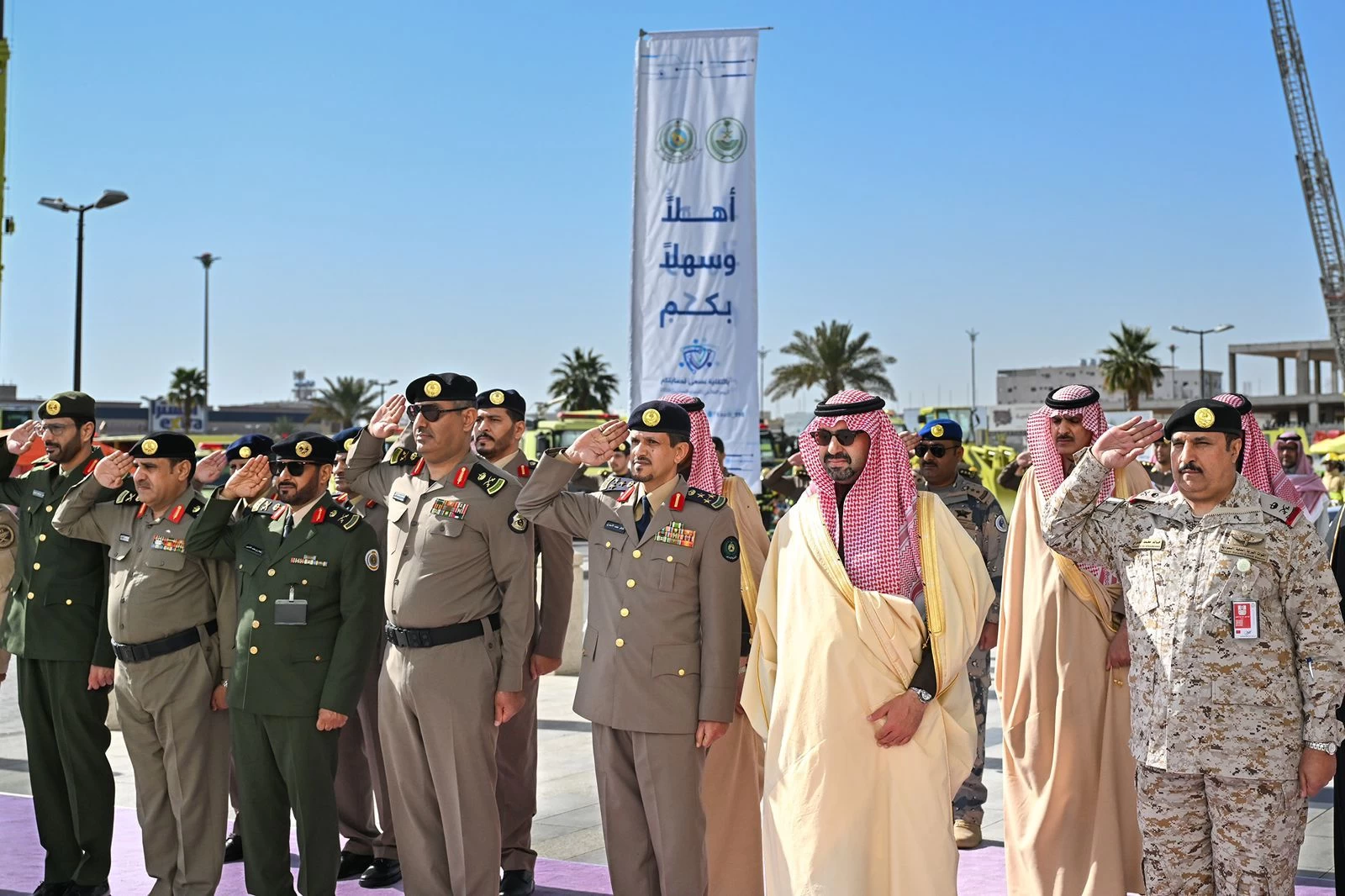 نائب أمير منطقة تبوك يدشن فعاليات اليوم العالمي للدفاع المدني بتبوك تحت شعار "بالتقنية نسعى لحمايتكم"