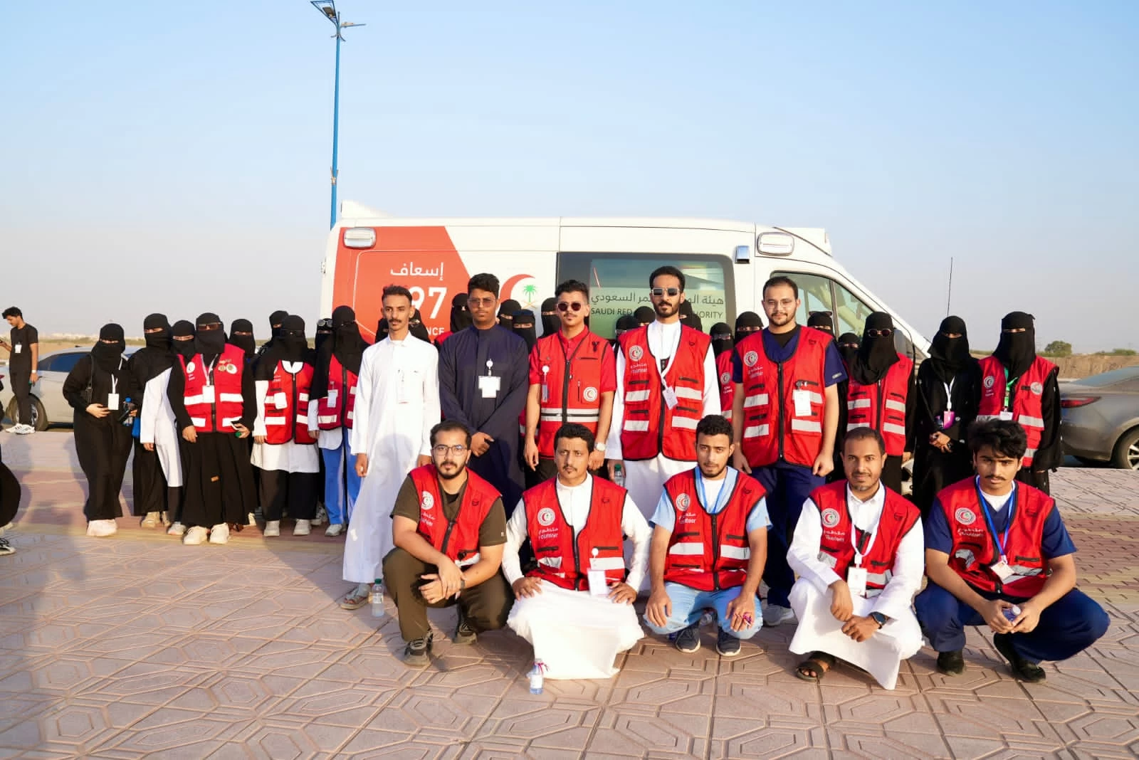 صحتك غالية علينا مبادرة توعوية تنفذها بلدية صبيا بممشى طريق الأمير ناصر 