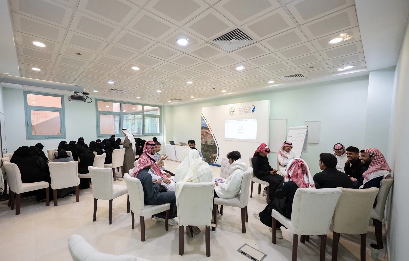 74 ورشة عمل تدريبية وتطويرية لتمكين القوى الوطنية في "لقاءات الباحة"