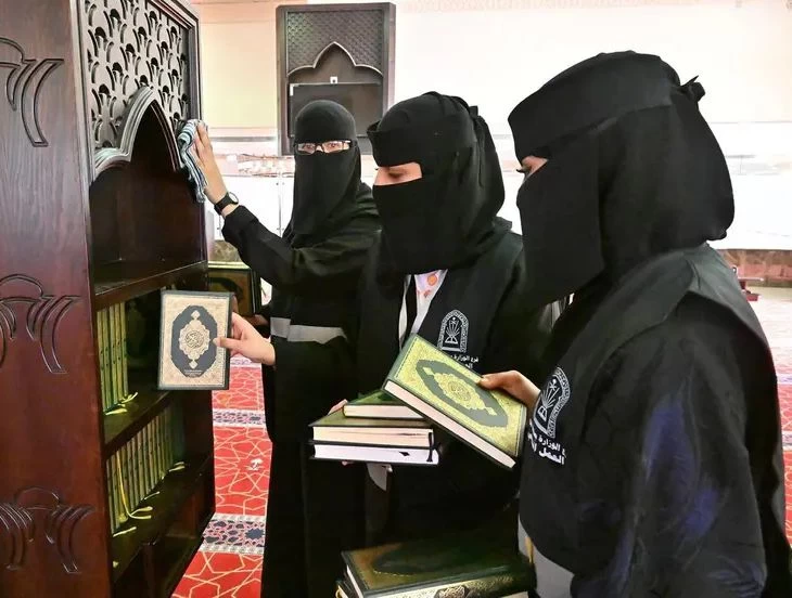 فرع وزارة الشؤون الإسلامية بتبوك يجهز الجوامع والمساجد استعداداً لدخول شهر رمضان