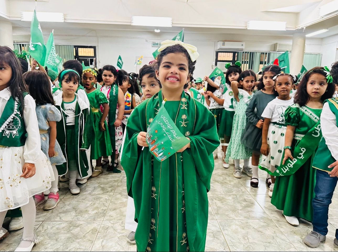 مدارس تعليم تبوك تحتفي بيوم العلم بفعاليات وبرامج متنوعة