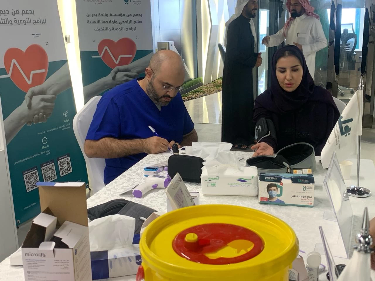 أصبحت أول جمعية تزور المركز جمعية قلبي تستعرض عربتها الجديدة