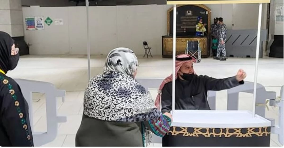 موظفون مختصون لإرشاد التائهين بالمسجد الحرام 