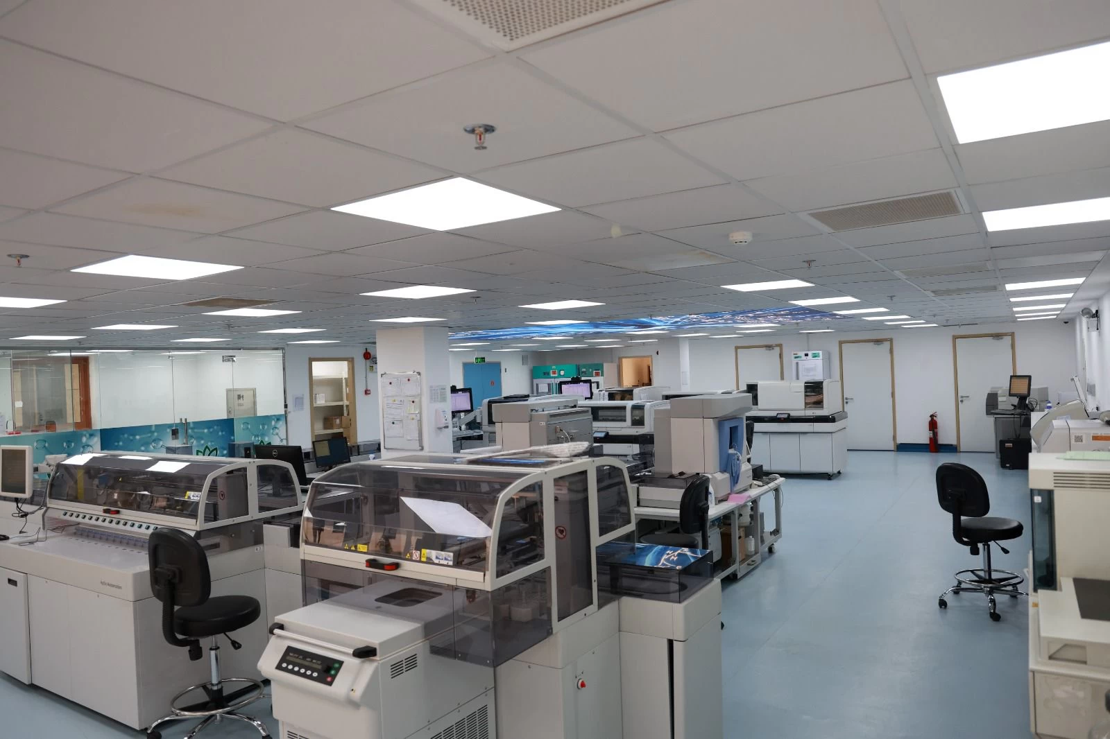 مجمع إرادة بالرياض يجري أكثر من 64.5 ألف فحصٍ مخبريٍ عن المخدرات خلال عام