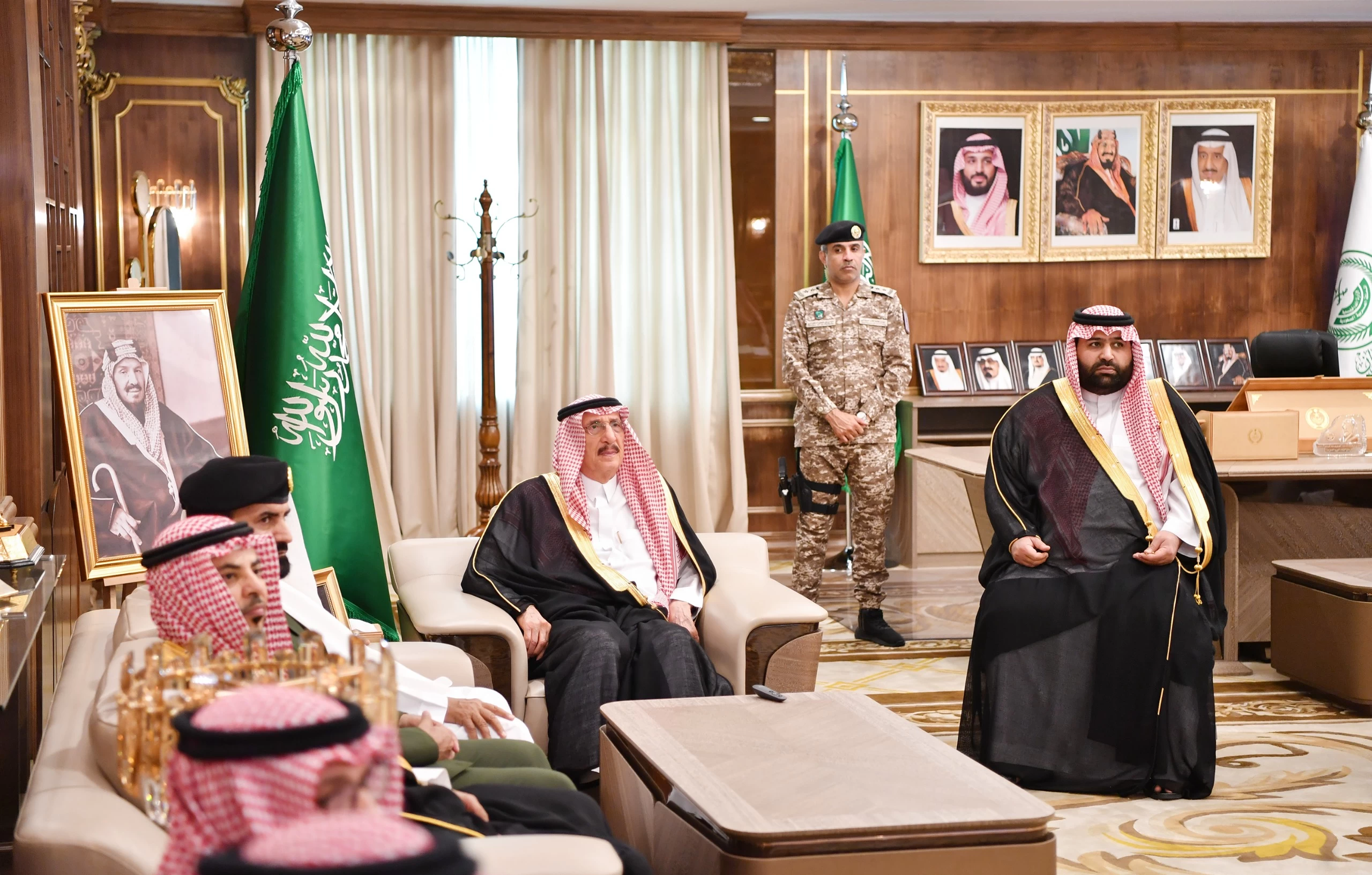 أمير منطقة جازان يدشّن حملة "تراحمنا له أثر"