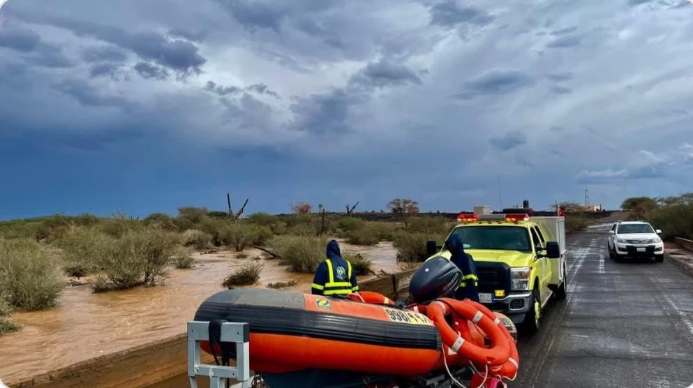 الدفاع المدني يواصل متابعة الحالة المطرية 