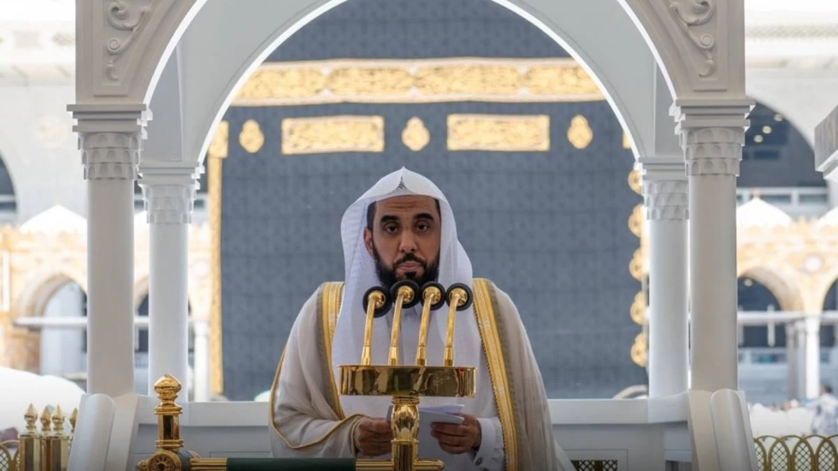 خطيب الحرم المكي : رب رمضان هو رب شوال : فلا تعودوا إلى الإساءة وطاعة الشيطان 