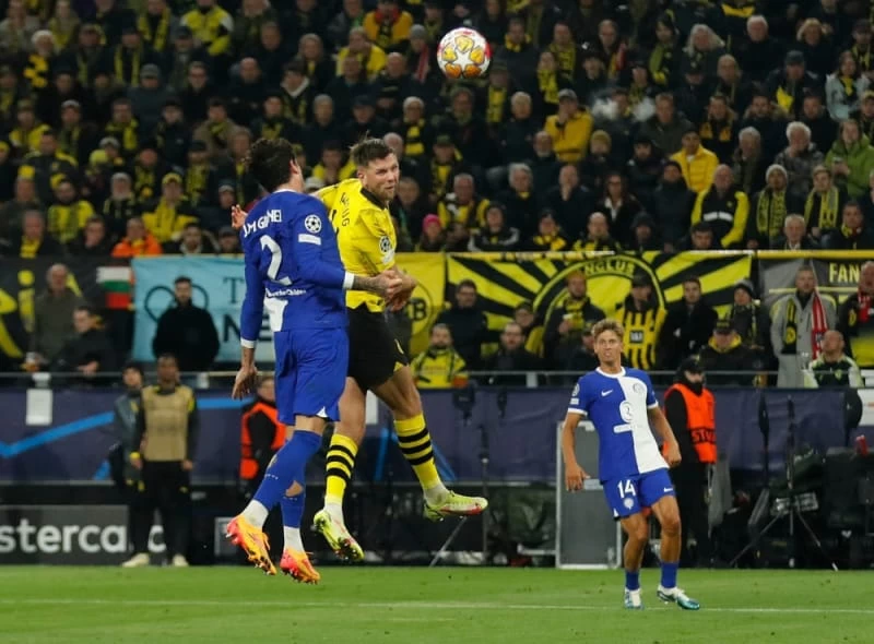 دورتموند يهزم أتليتيكو برباعية مثيرة ويتأهل لملاقاة باريس في نصف نهائي دوري الأبطال