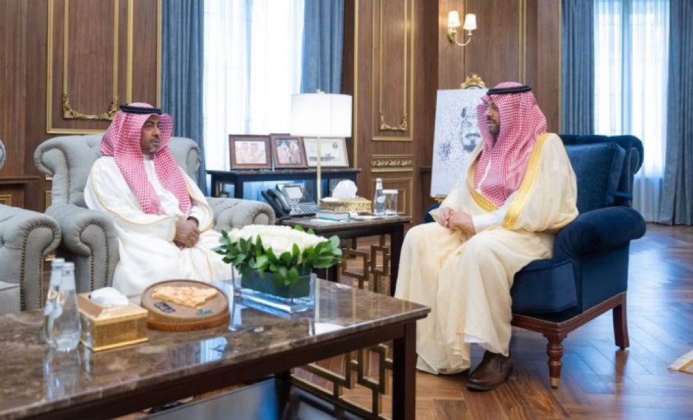 أمير الحدود الشمالية يستقبل مدير فرع المركز الوطني لتنمية الغطاء النباتي بالمنطقة.