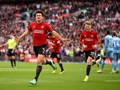 مانشستر يونايتد ينجو من ريمونتادا كوفنتري ويتأهل لملاقاة المان سيتي على نهائي الكأس 