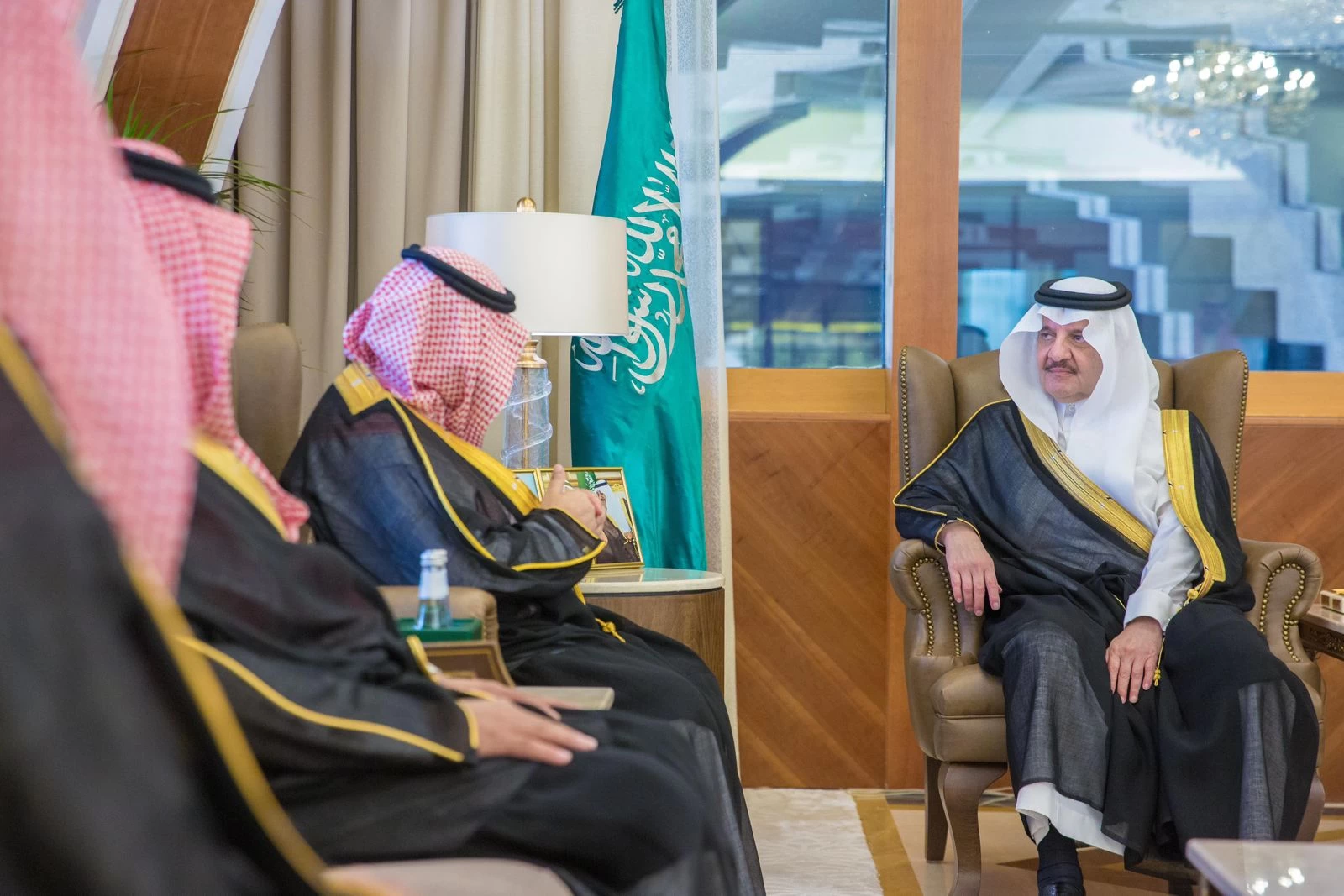 أمير الشرقية يستقبل معالي مساعد وزير الموارد البشرية والتنمية الاجتماعية للخدمات المشتركة