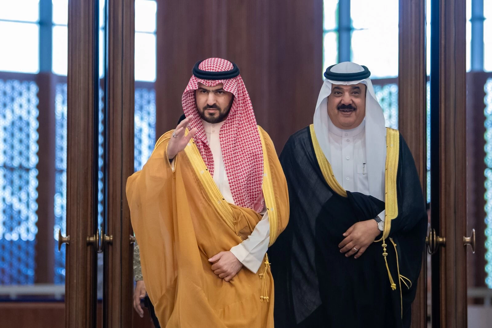 نائب أمير الشرقية يكرم شركاء مركز الملك عبدالعزيز للتواصل الحضاري