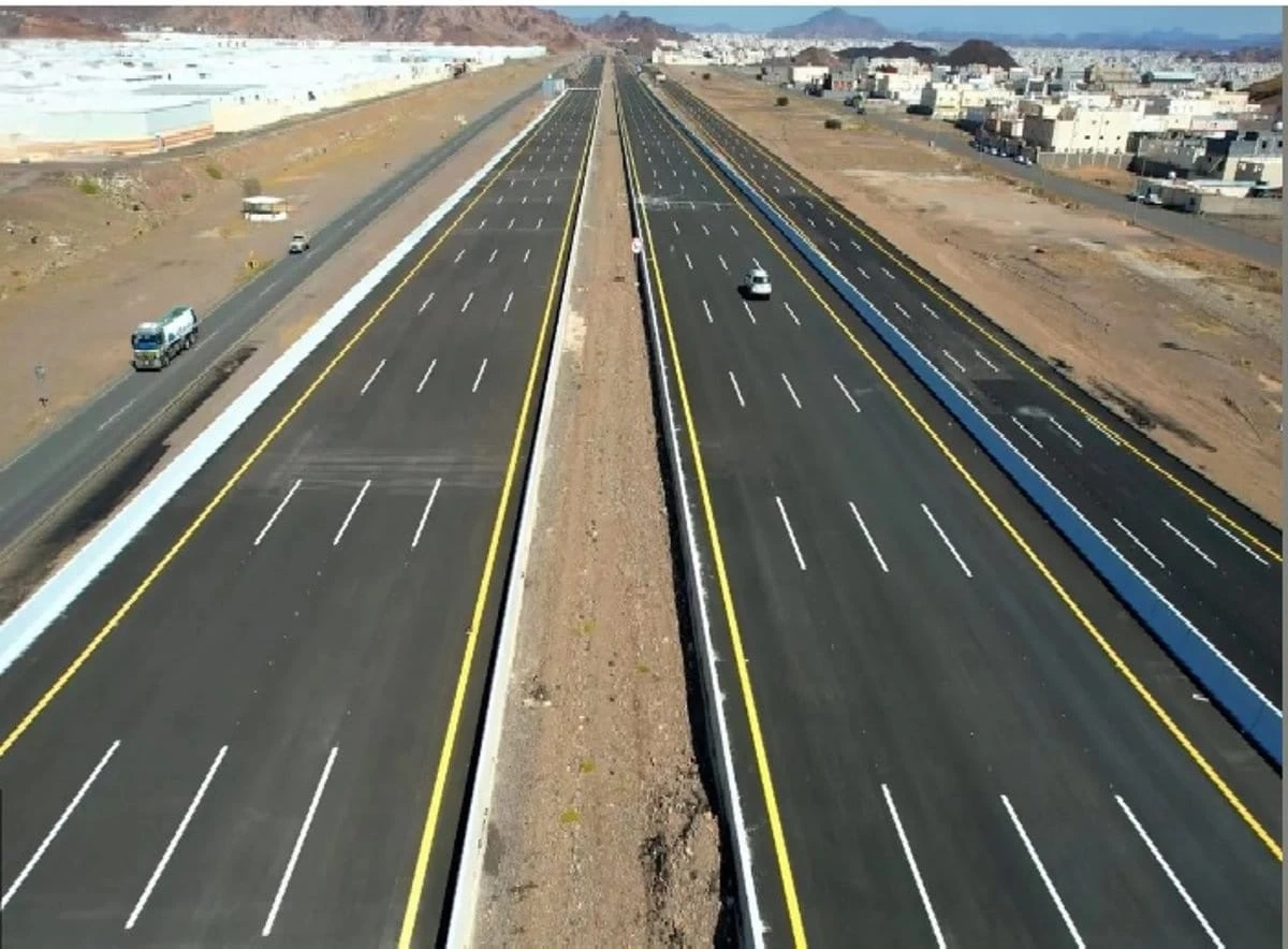 " الهيئة العامة للطرق " تعلن افتتاح الحركة المرورية على تقاطع الدائري الثالث بالمدينة المنورة 