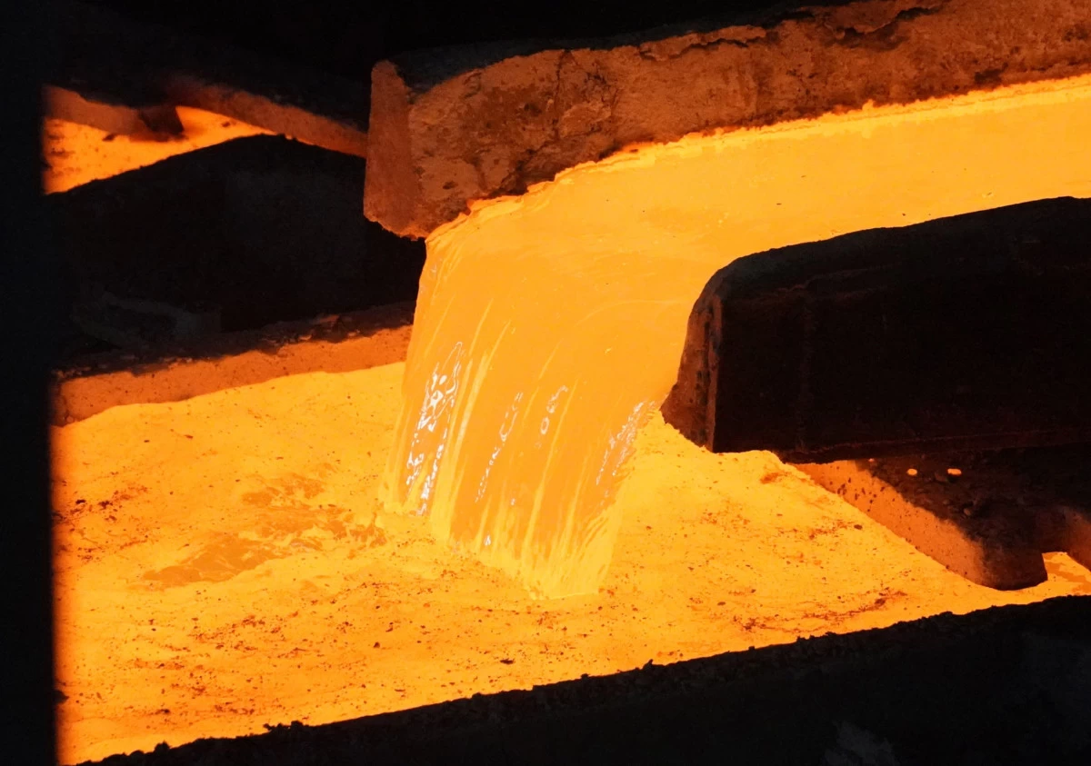 أسعار النحاس تقترب من 10 آلاف دولار وسط مخاطر نقص الإمدادات