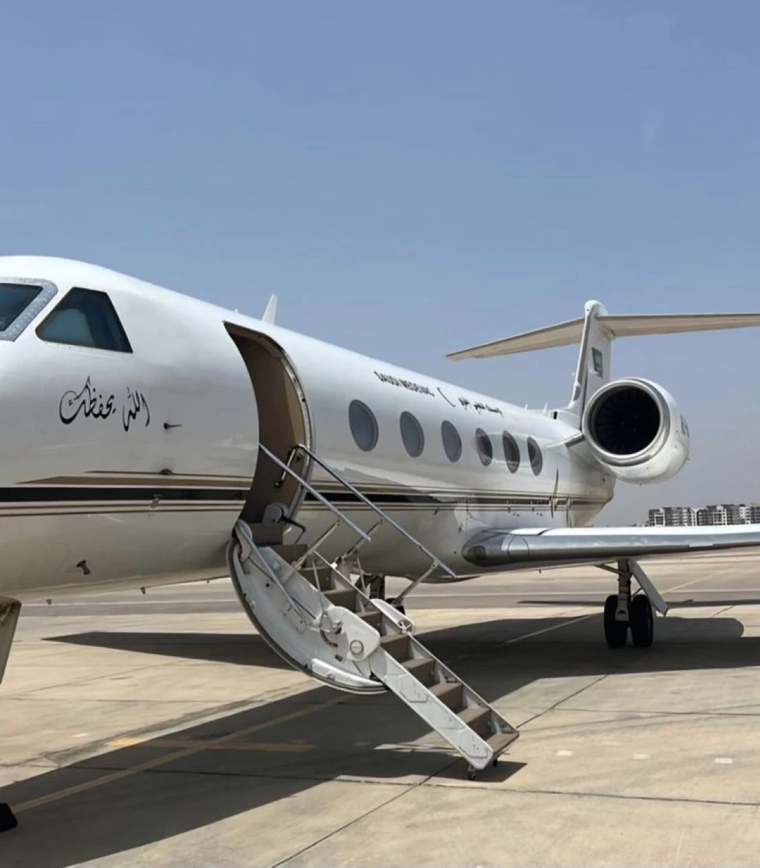 نقل حالتين طبيتين حرجتين لمواطنين من مصر لاستكمال علاجهما في المملكة 