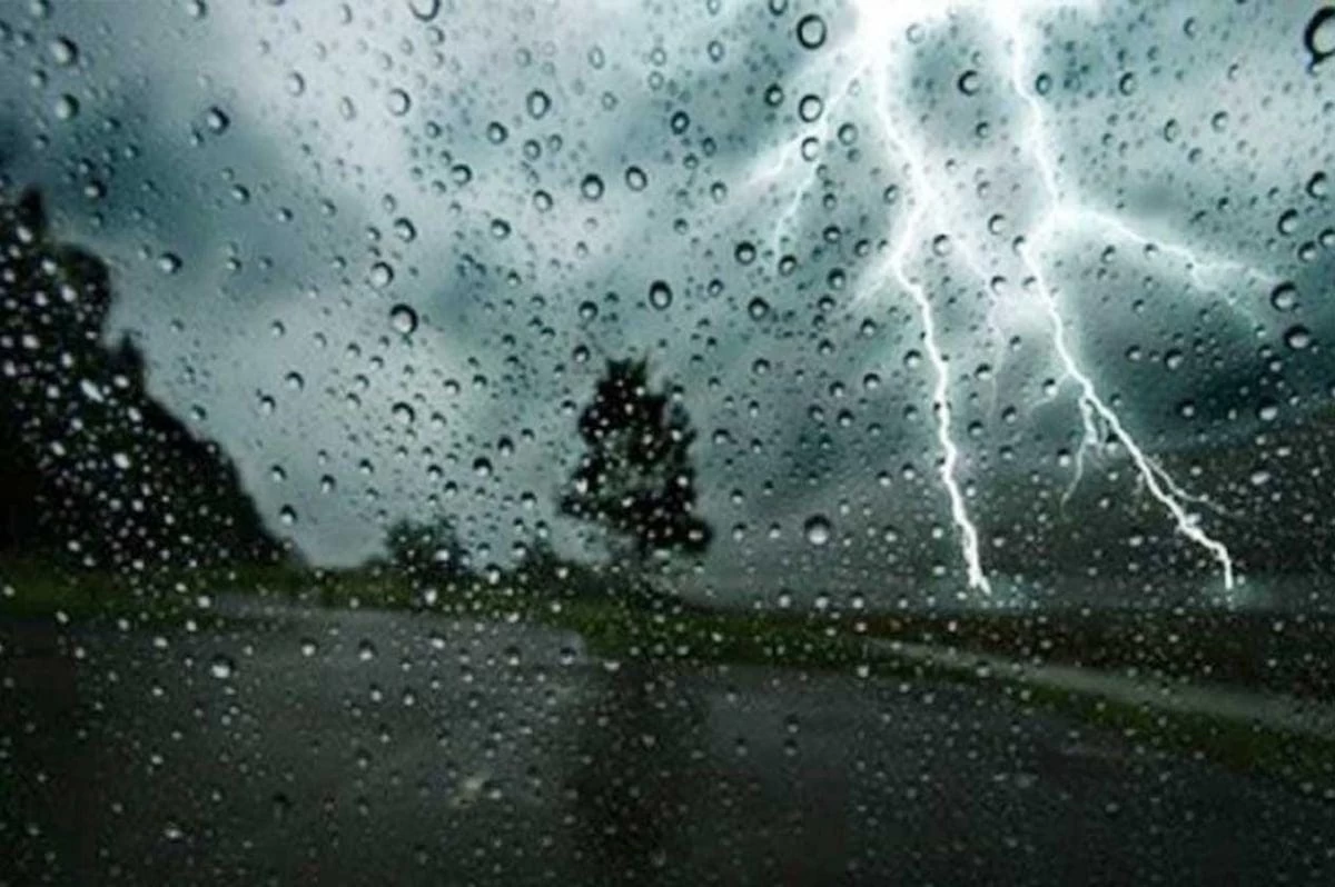 أمطار رعدية على معظم المناطق من اليوم وحتى الجمعة .. والدفاع المدني يحذر
