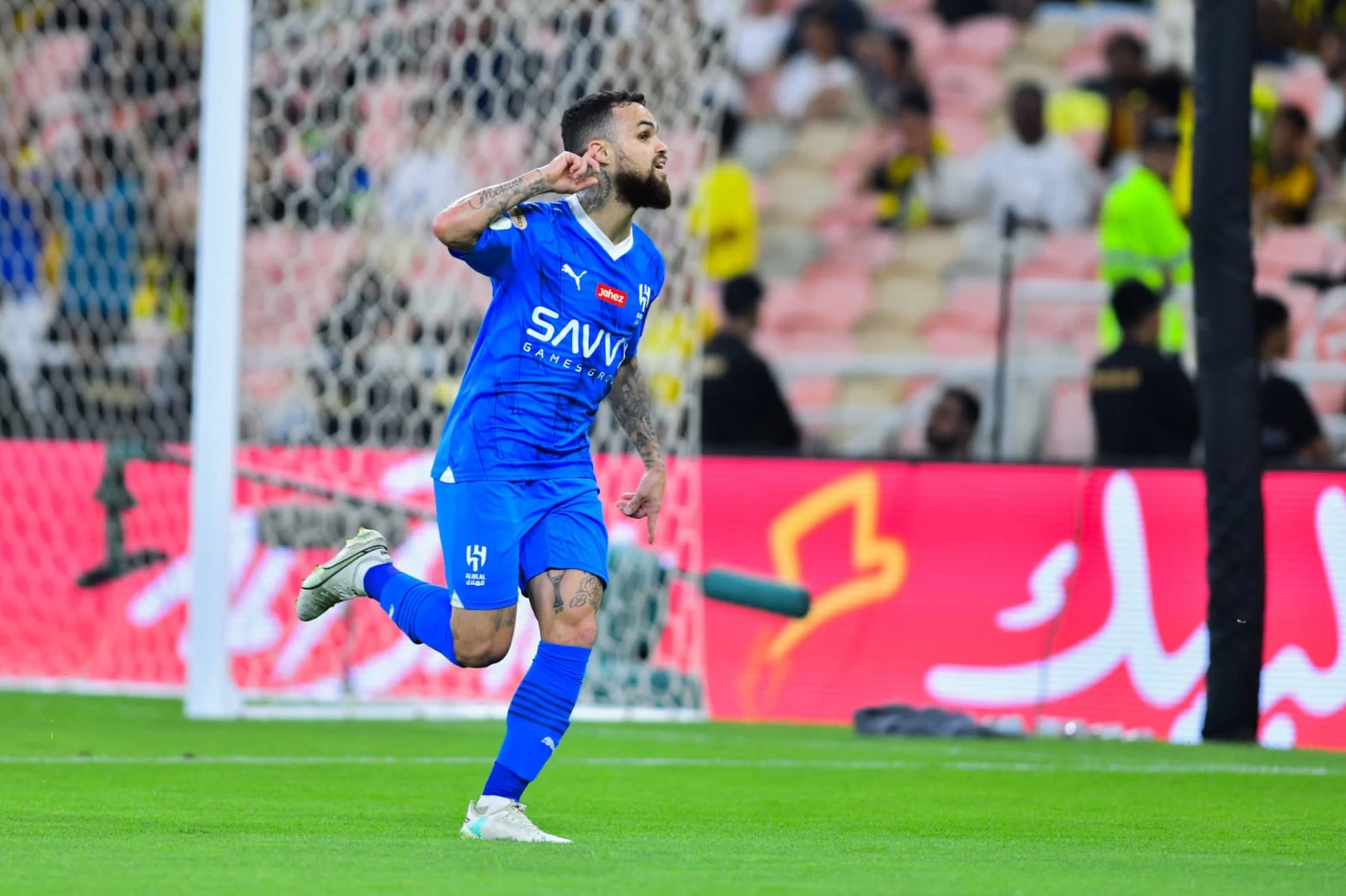 الهلال ينتصر على الاتحاد في 7 مباريات بموسم واحد .. الزعيم يرسخ عقدة الكلاسيكو